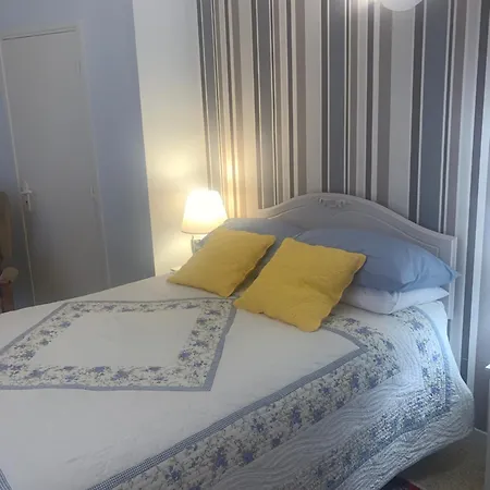 1 Hébergement de vacances *