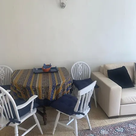 Semesterbostad 1 Magalas